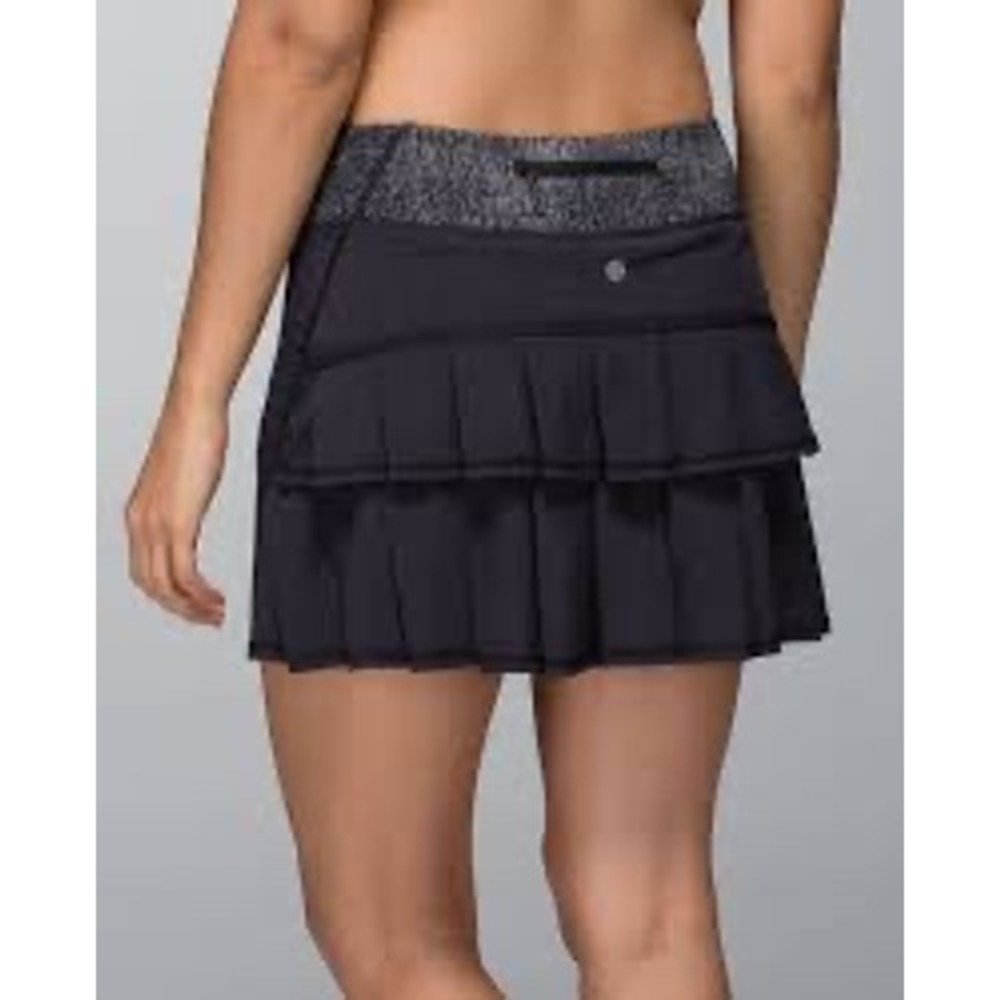 Lululemon Pace Setter Skirt Womens 6 Black Pleated Tiered Running Tennis Skort